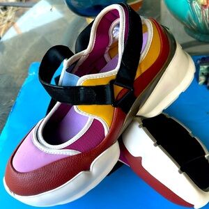 KATE SPADE ♠️. Perfect condition! SIZE 6.5 EXTRAORDINARY colors ♠️ Bouncy insole